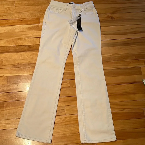 Nine West Bleeker Fit bootcut white jeans. NWT. Size 2/waist 25. - Picture 1 of 7